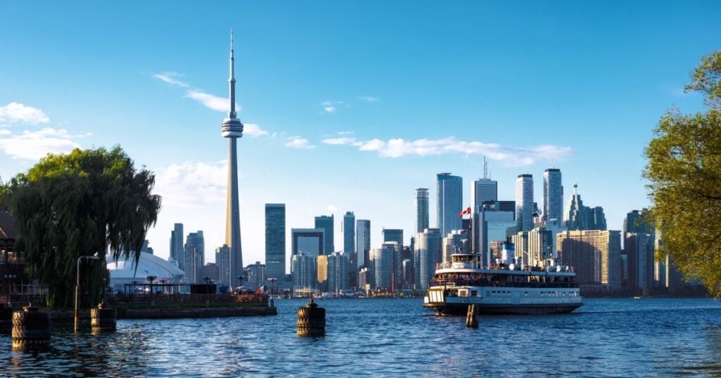 8 ways to immigrate to Canada in 2025 without FSW