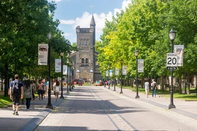 Student accommodation in Canada: University of Toronto St. George campus