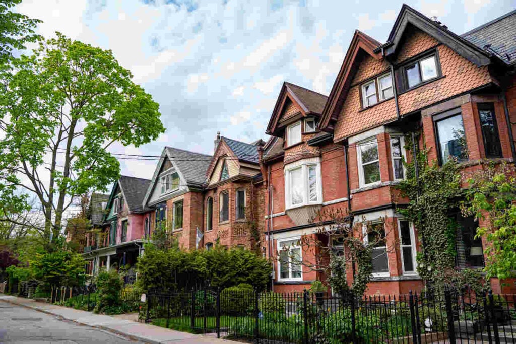 Why Canada’s Lower Interest Rates Could Be Your Key to Homeownership