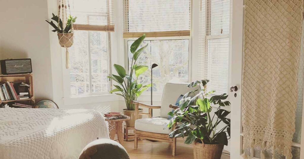 How much does it cost to rent a room in a shared house in Canada?