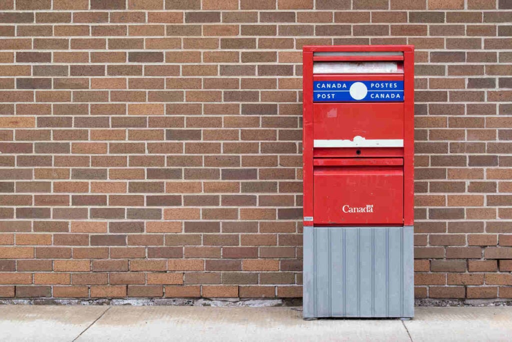Canada Post Strike: What It Means for Immigration Applicants
