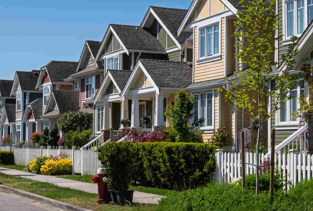 How Long Does It Take To Feel Settled in Canada After Immigrating?