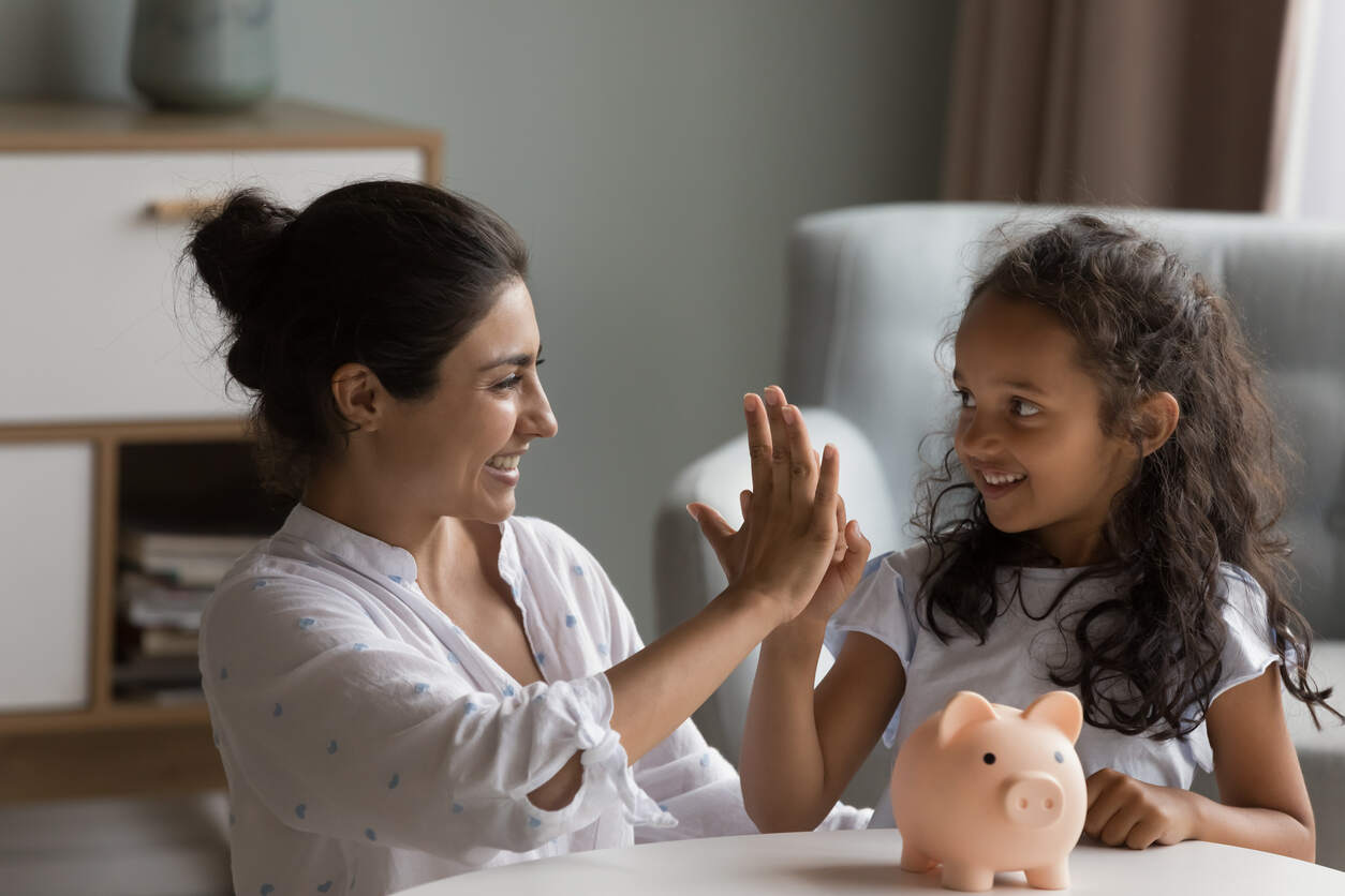 Image for 85% of Canadians Are Taking Steps to Reduce Financial Stress. Here&rsquo;s What Newcomers Can Learn