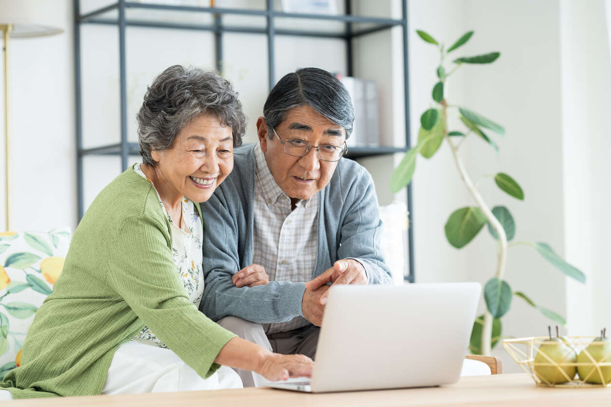 Image for Super Visa Income Calculation Is Becoming More Flexible Starting March 31