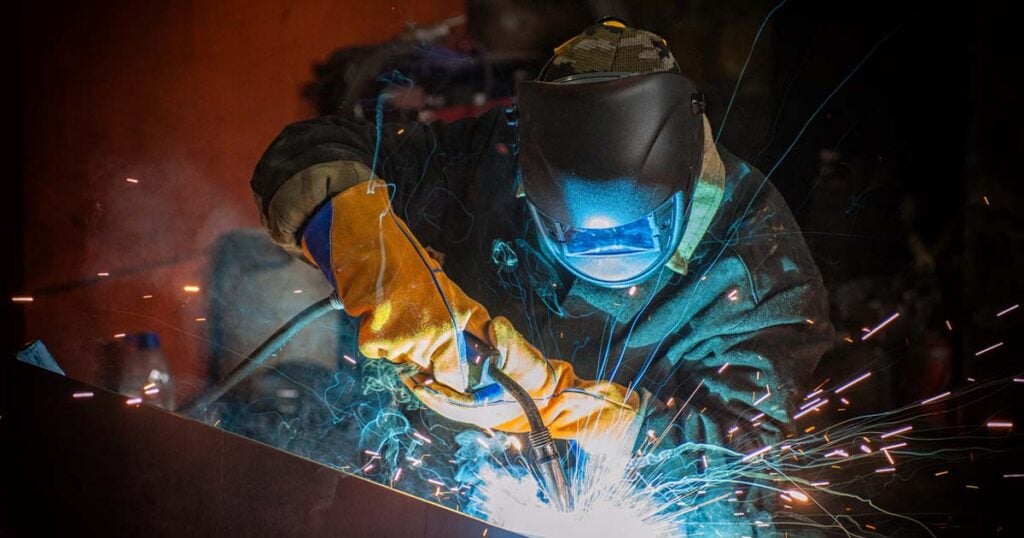 A Newcomer&rsquo;s Guide to Working in the Skilled Trades in Canada
