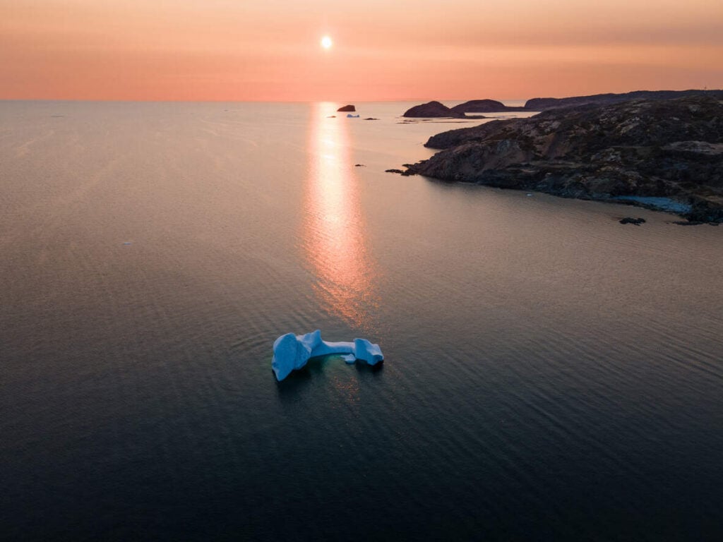 IRCC Invites 2,000 Candidates in CEC Express Entry Draw