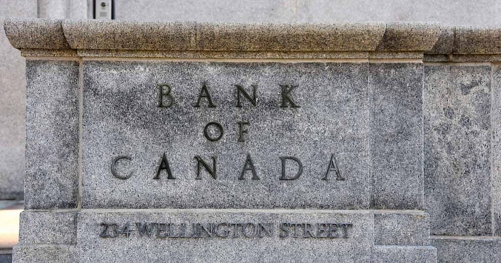 Canada Holds Interest Rate at 2.25%: Should Newcomers Wait Before Making a Big Purchase?